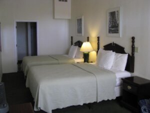 suite with two beds