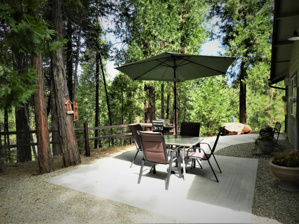 patio with outdoor seating