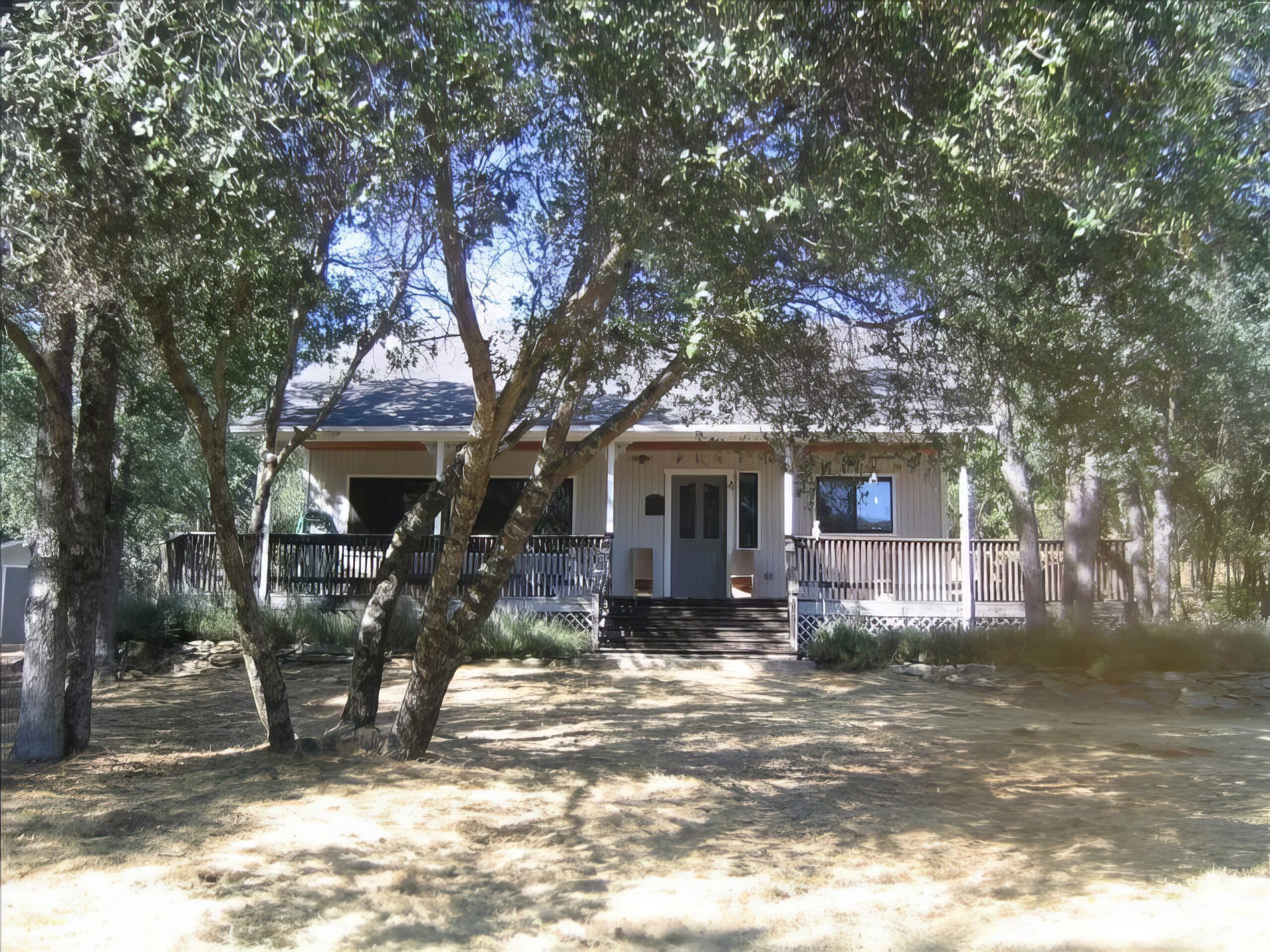 Mariposa Retreat