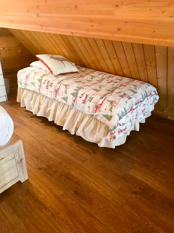 twin beds