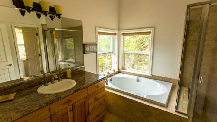 bathroom with spa tub