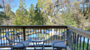 balcony with seating