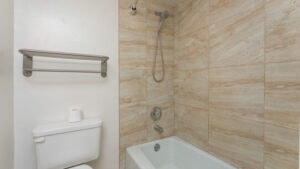 bathroom with shower tub