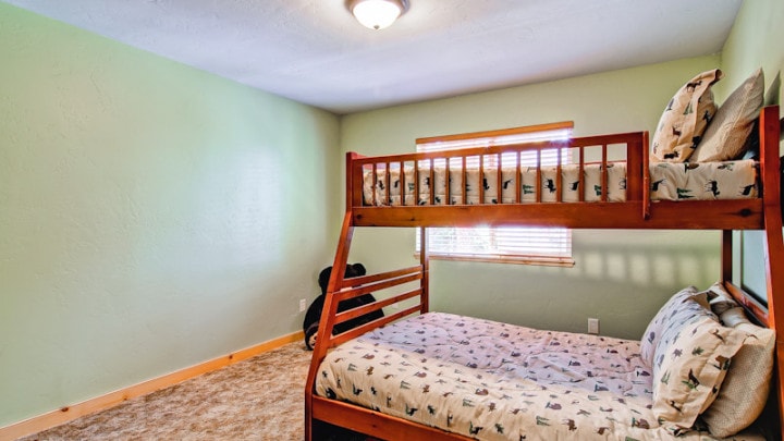 bedroom with twin and full bunk beds
