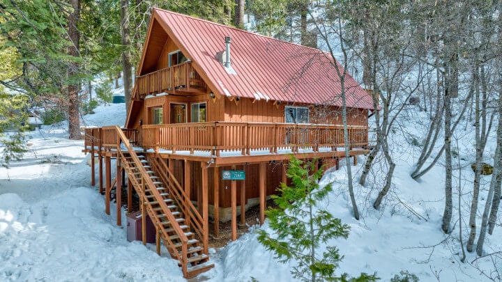 exterior of cabin with snow