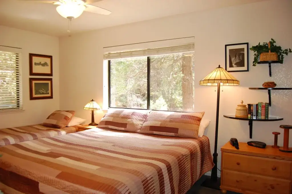 bedroom with two beds