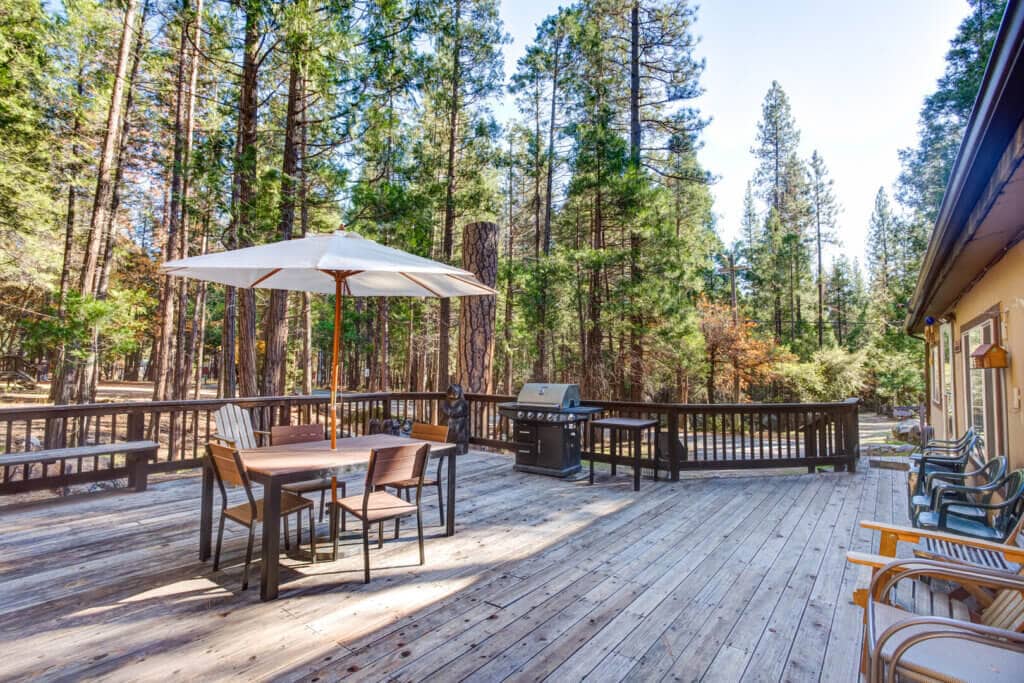 deck with outdoor seating and dining