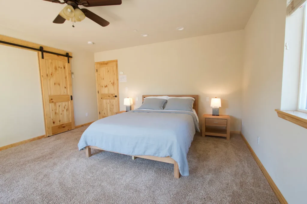 primary bedroom with queen bed