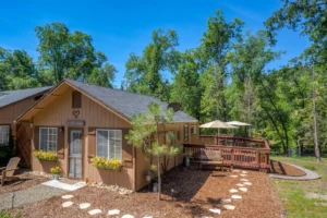 side view cottage