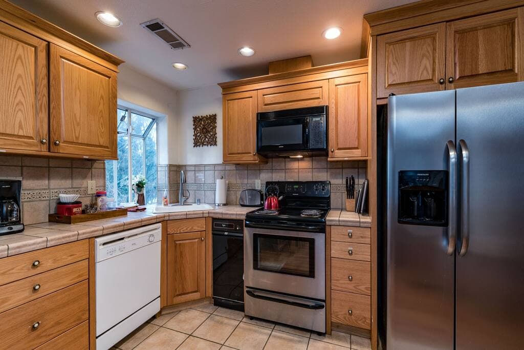 fully equipped wooden kitchen