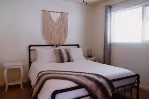 bedroom with queen bed