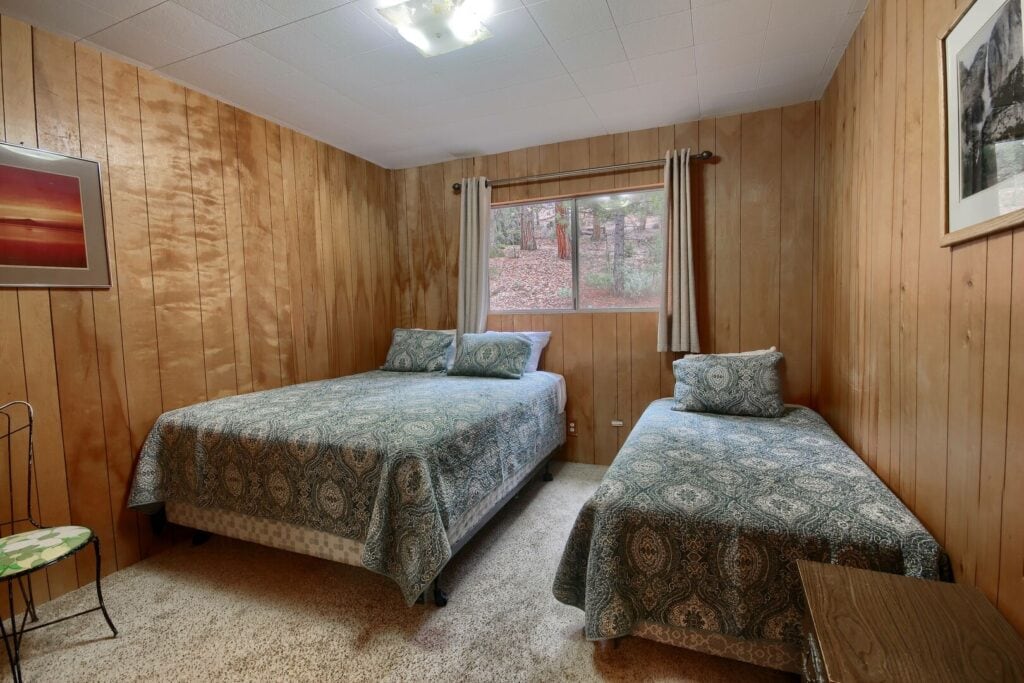 bedroom with two beds