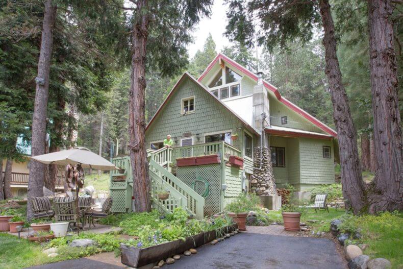 Yosemite Lodging