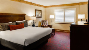 Tenaya Lodge Deluxe King Room