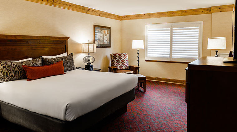 Tenaya Lodge Deluxe King Room