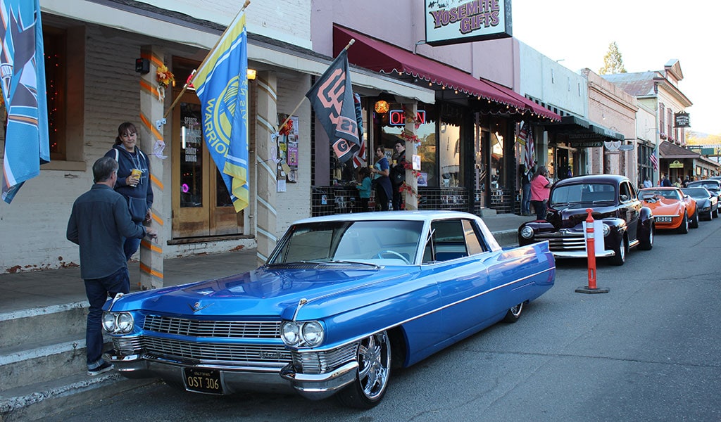 Cars at the Mariposa Hot Rod and Custom Car Show