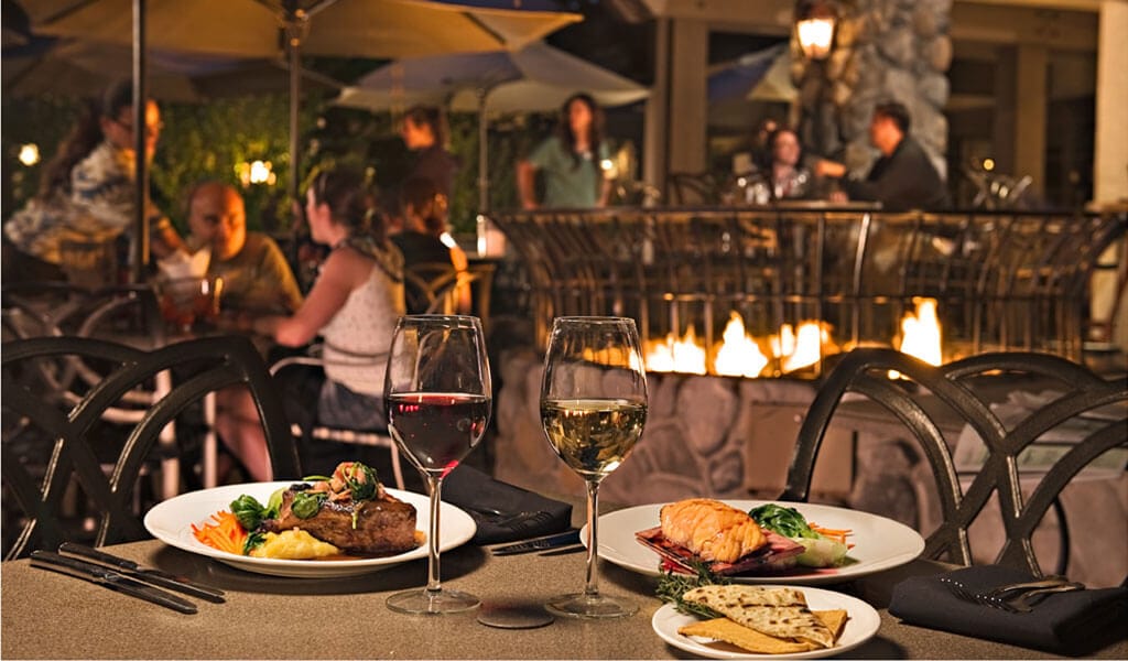 Jackalopes Bar and Grill patio with dinner