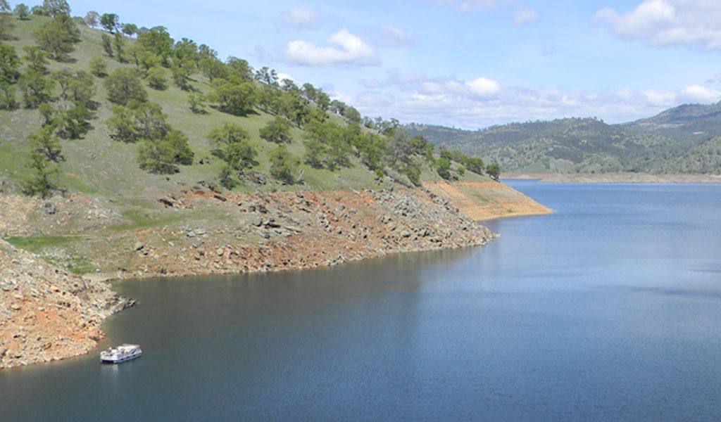 Lake McClure & Lake McSwain Fishing Mariposa County’s Twin Gems