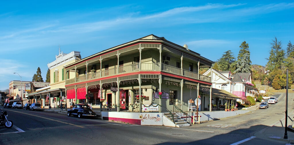 Downtown Mariposa. Photo by Jon S. Kwiatkowski