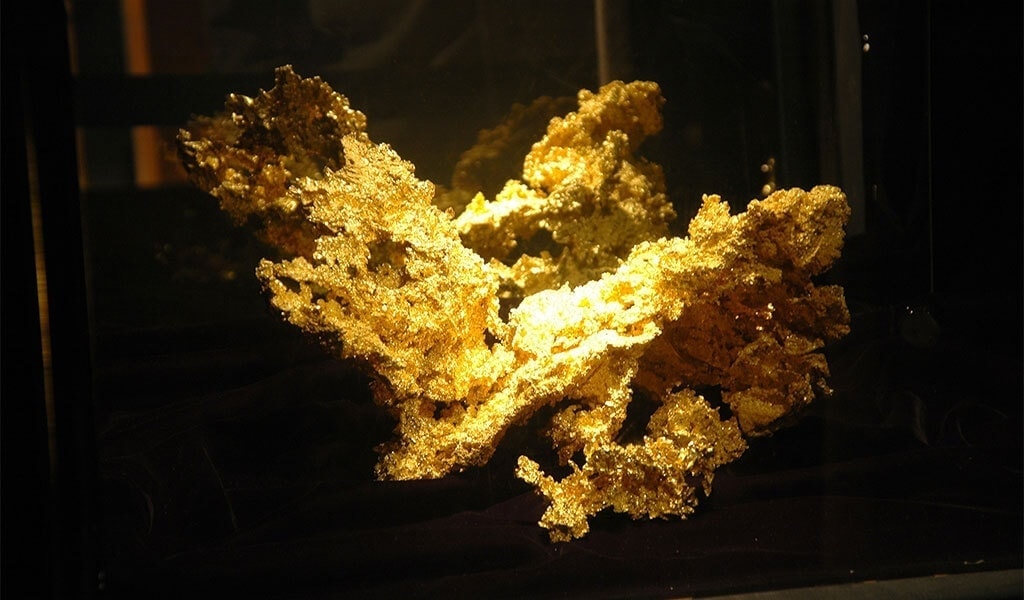 fricot nugget of crystalline gold