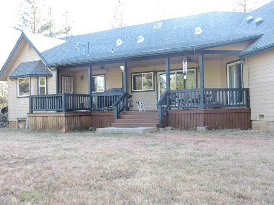 Scott Road Retreat (Douglas Fir Master Suite)