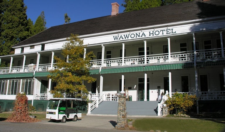 Wawona Hotel entrance