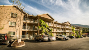 View of Yosemite View Lodge from the street side