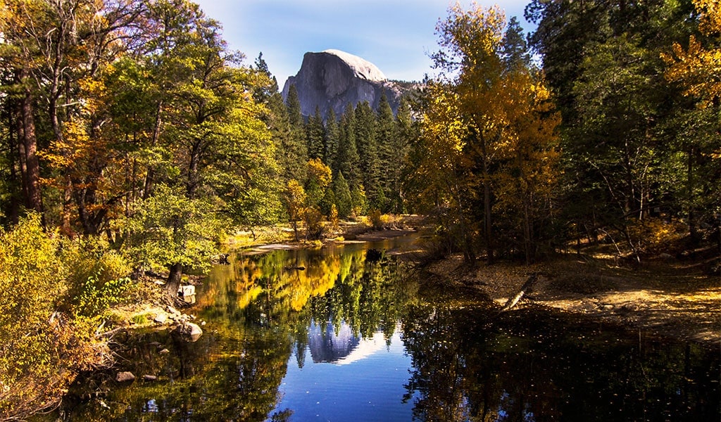 Autumn scenery and Half Dome in Yosemite