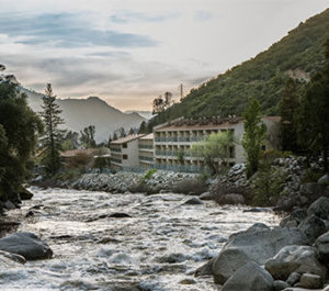 Yosemite View Lodge by the Merced RIver