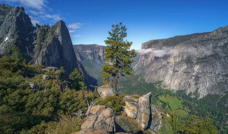 View from the Four Mile Trail in Yosemite
