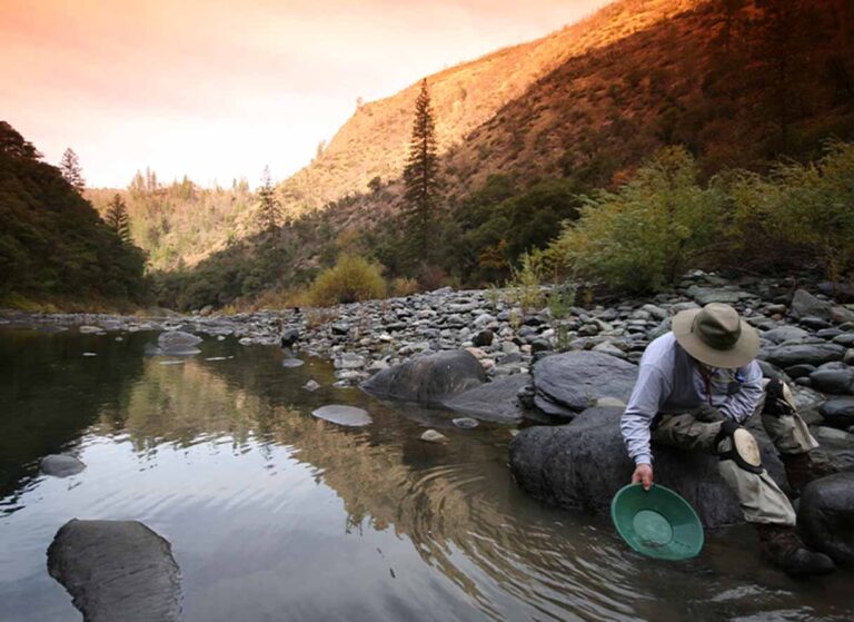 gold panning in yosemite