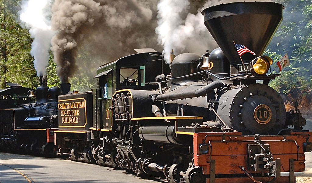 The steam train at the Yosemite Mountain Sugar Pine Railroad