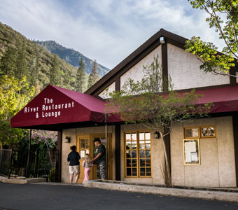 The River Restaurant and Lounge Dining Yosemite Mariposa