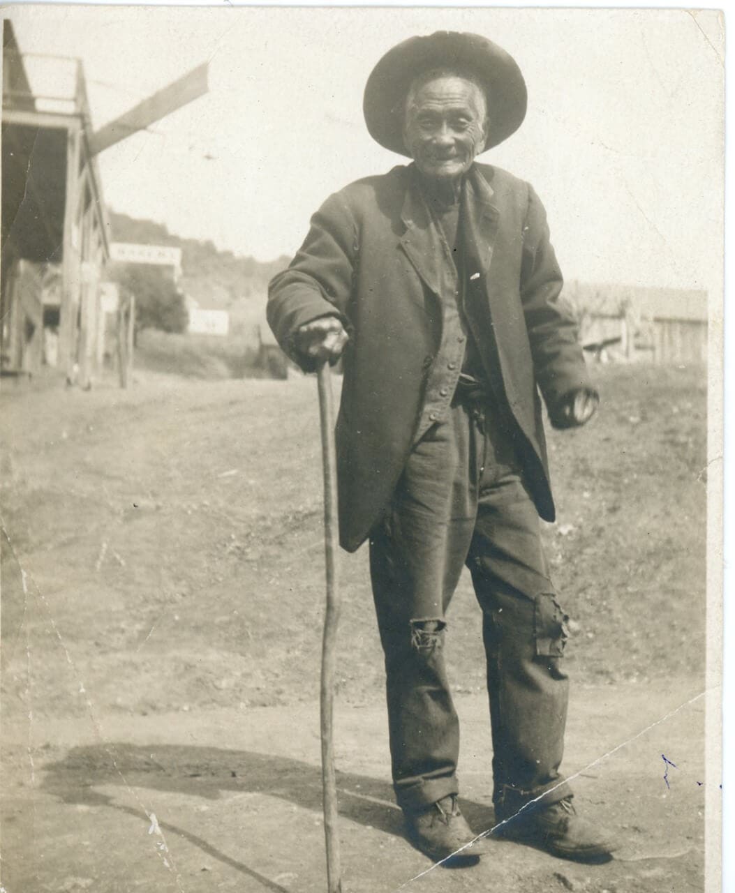 old chinese man in mariposa in the early 1900s