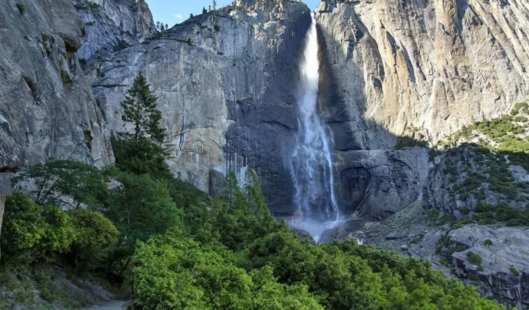 Upper Yosemite Falls trail