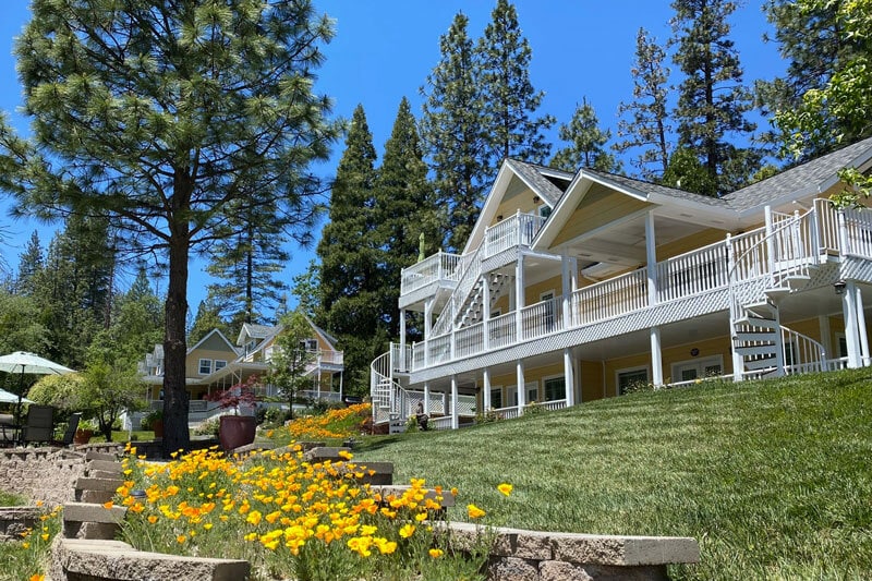 yosemite bed and breakfast