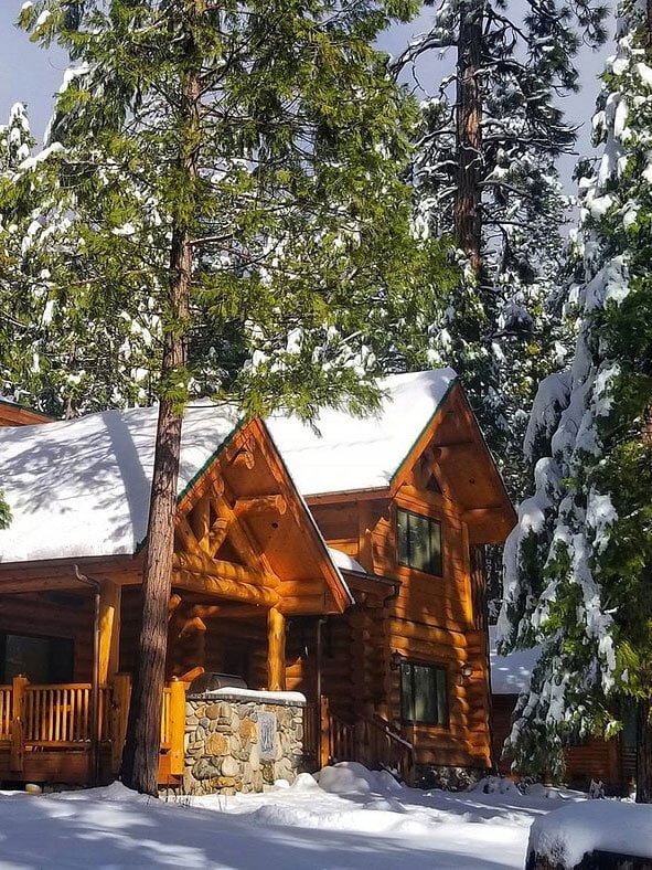 Vacation rental cabin in Wawona