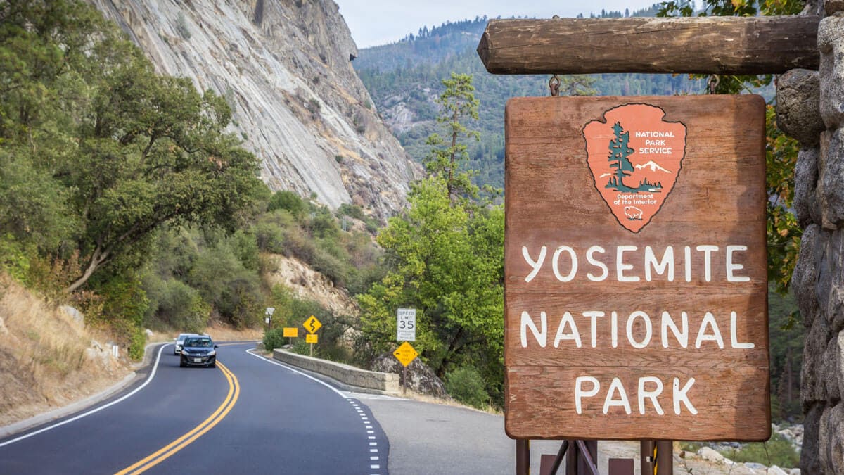 Yosemite Sign