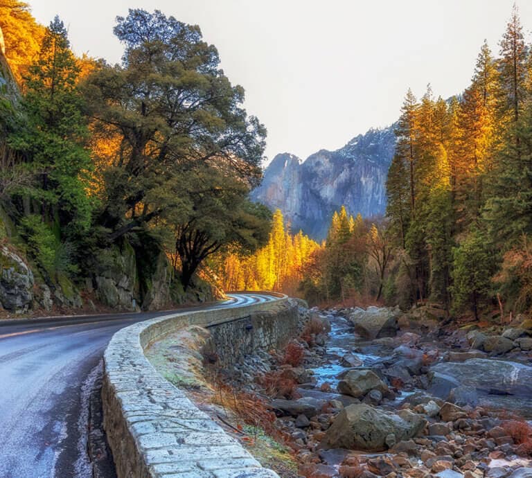 Highway 140 into Yosemite