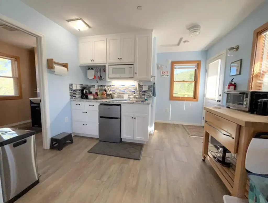 kitchenette with appliances