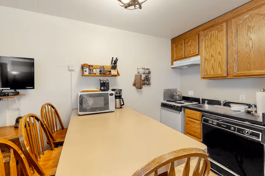 kitchenette with island dining