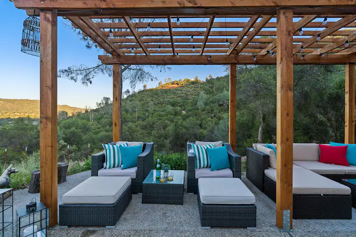 poolside seating