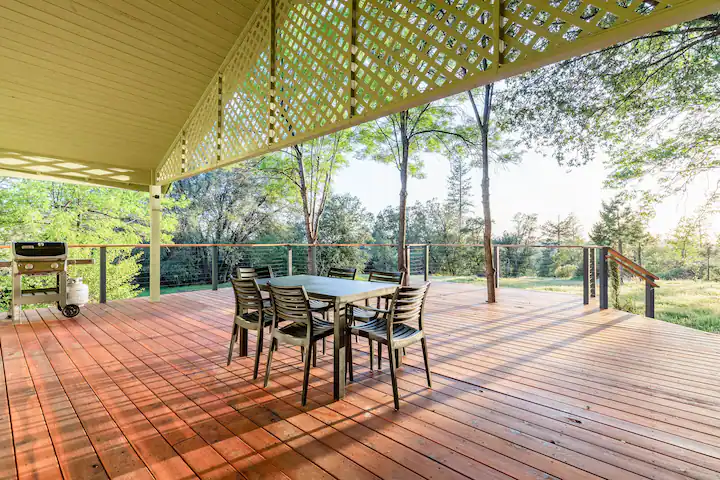 covered patio with seating