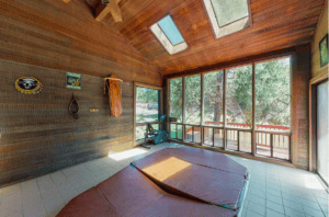 hot tub room