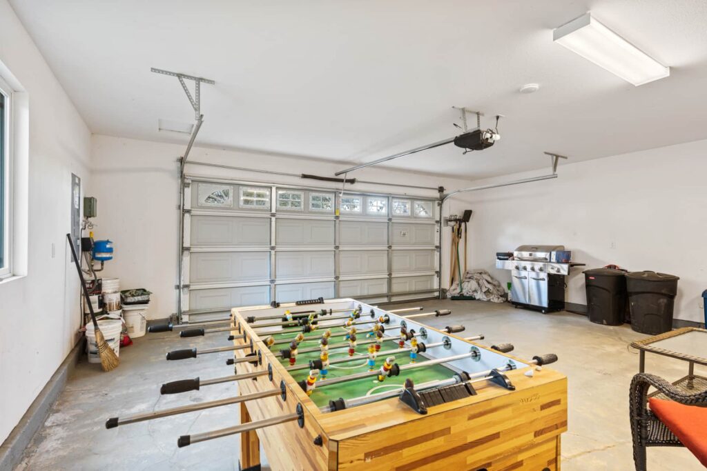 garage game room