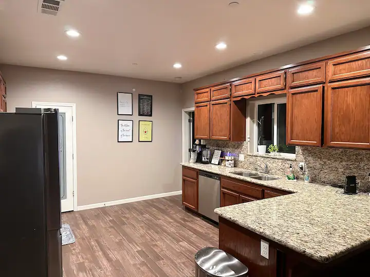 fully equipped kitchen