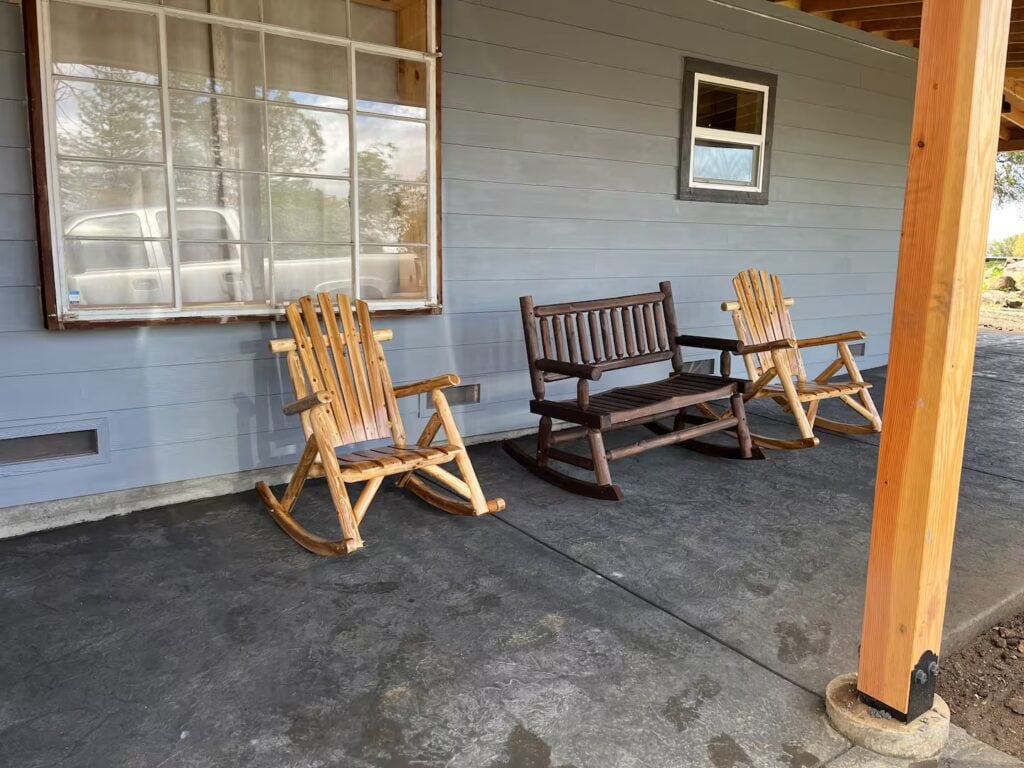 porch with seating