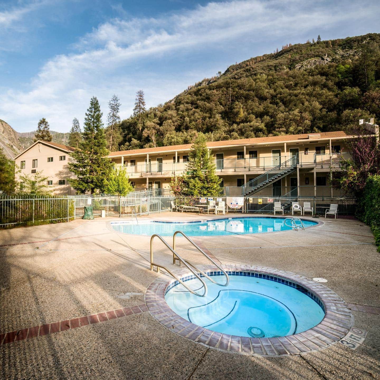 Places to Stay Near Yosemite National Park | Discover Yosemite National ...